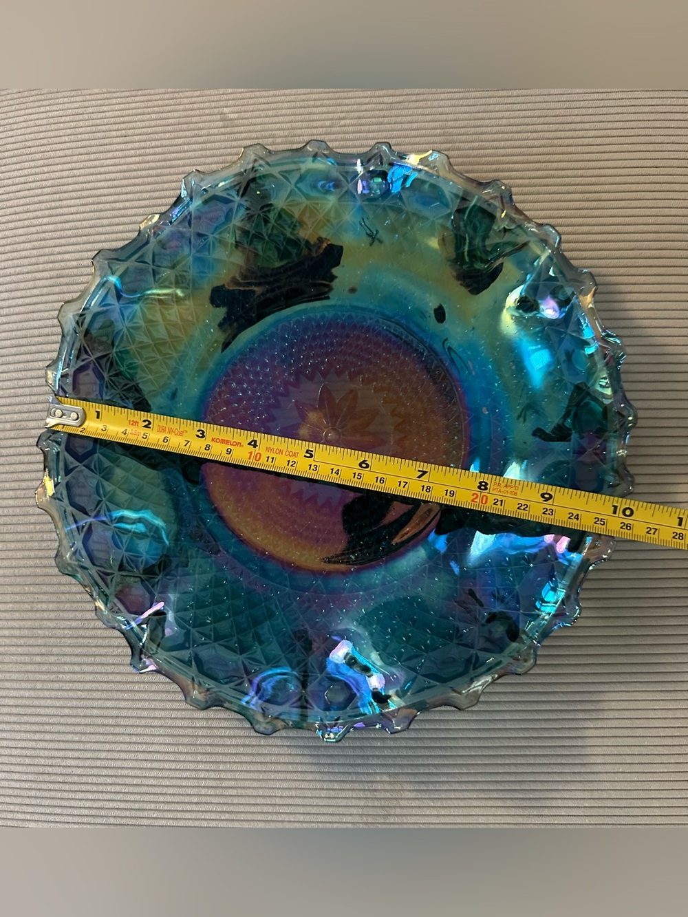 10-inch Indiana Glass Carnival Glass bowl (blue/green/purple) - Picture 4 of 4